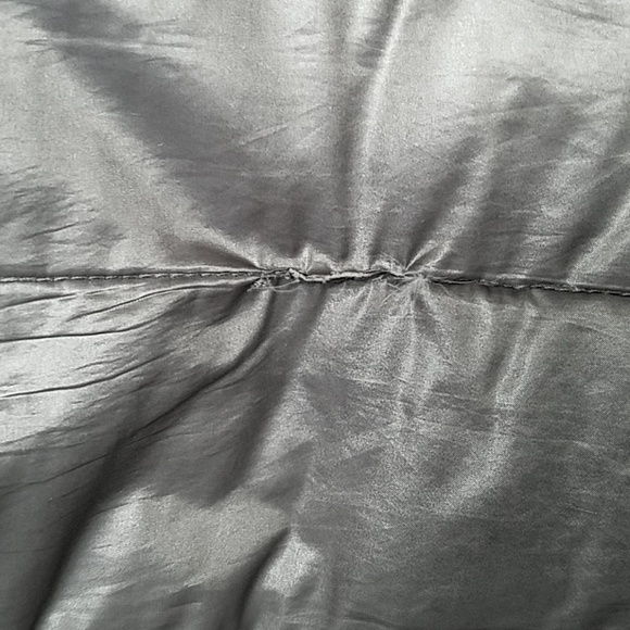 Andrew Marc silver packable down jacket. Size S. - Picture 3 of 4